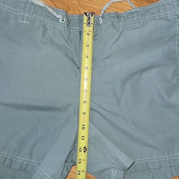 St. Johns Bay Green Shorts Women's XL Polyester Cotton Button Zipper Closure - Picture 6 of 8